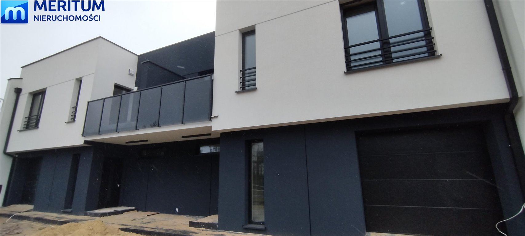 Nowoczesny segment 122 m2 z garażem i ogrzewaniem podłogowym Błonie  122m2 Foto 1