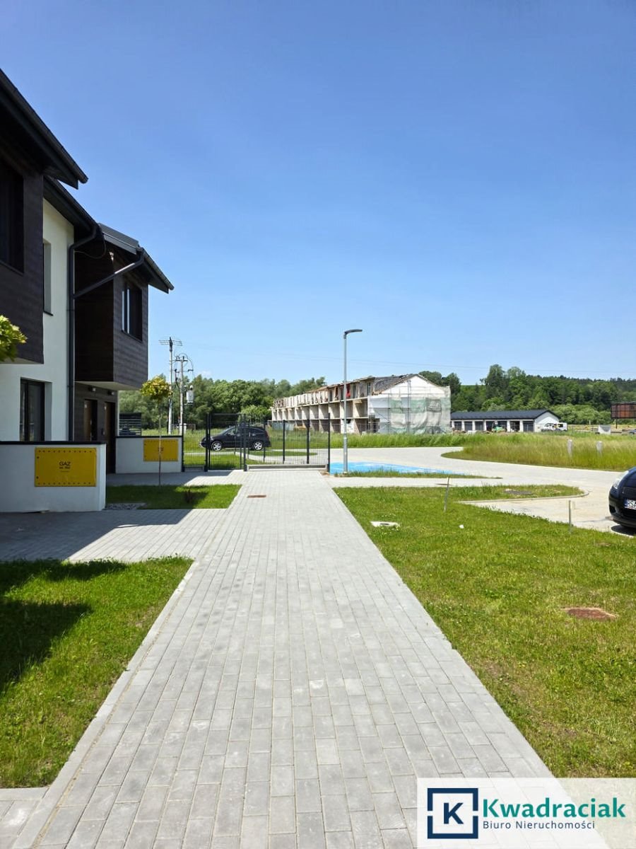 Mieszkanie czteropokojowe  na sprzedaż Lesko, Wola Postołowa, Wolańska  95m2 Foto 1