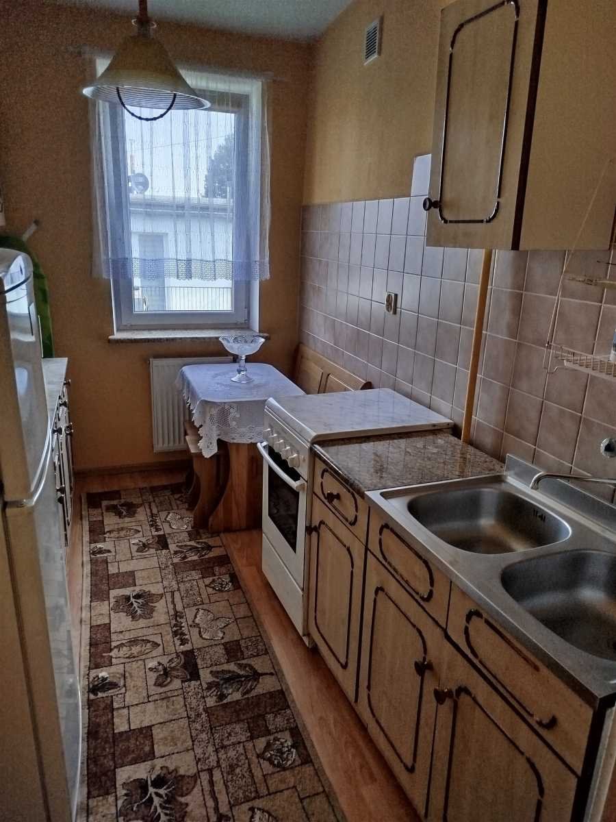 Dwupokojowe mieszkanie z balkonem i komórką w centrum Piławy Górnej Piława Górna  48m2 Foto 1