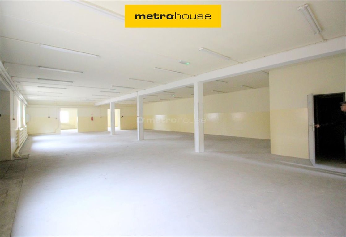 Kompleks produkcyjno-magazynowy 1050 m² z biurem i zapleczem Dobków  800m2 Foto 1