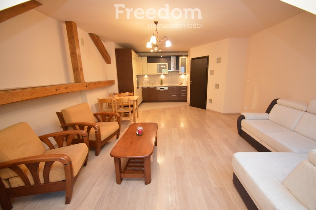 Mieszkanie trzypokojowe na sprzedaż Opole, Zaodrze  73m2 Foto 1