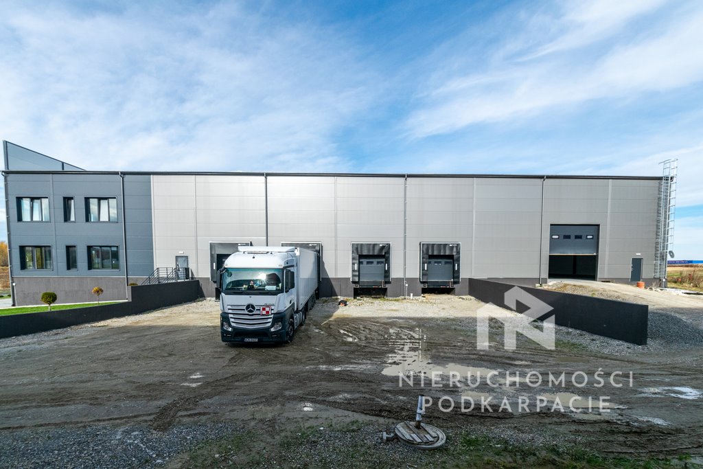 Magazyn 2660 m² z biurami i dokami - polecam! Rzeszów  2 660m2 Foto 1