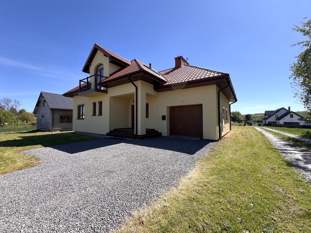 Dom wolnostojący 160 m2 z garażem i dużą działką Trzciana  160m2 Foto 1