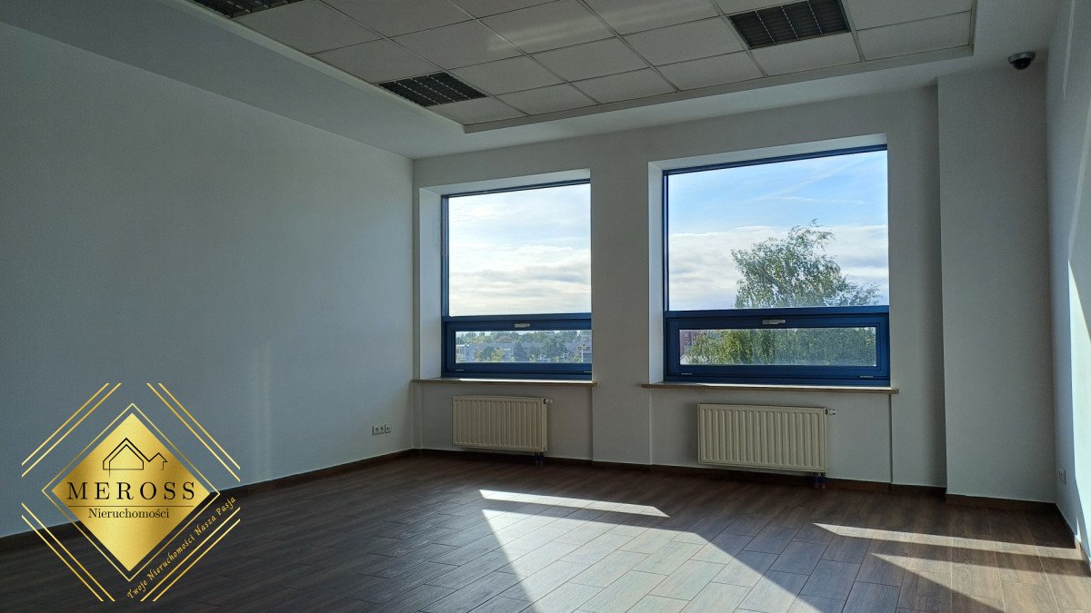 Zapraszam do wynajmu 31 m² biura z klimatyzacją i windą Częstochowa  31m2 Foto 1