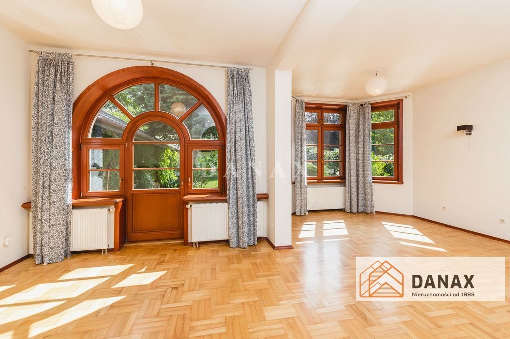 Dom na wynajem Kraków, Krowodrza, Wola Justowska, Aleja Kasztanowa 300m2 Foto 1 Dom na wynajem Kraków, Krowodrza, Wola Justowska, Aleja Kasztanowa 300m2 Foto 1