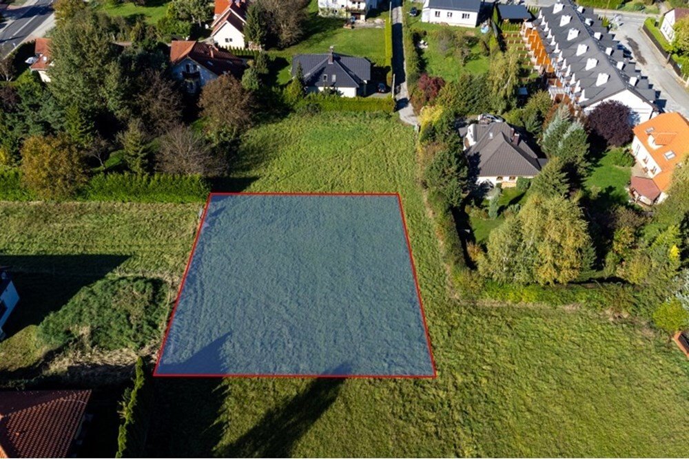 Na sprzedaż działka 1054 m² w Bielsko-Białej z dostępem do asfaltowej drogi Bielsko-Biała, Karpacka 0  1 054m2 Foto 1
