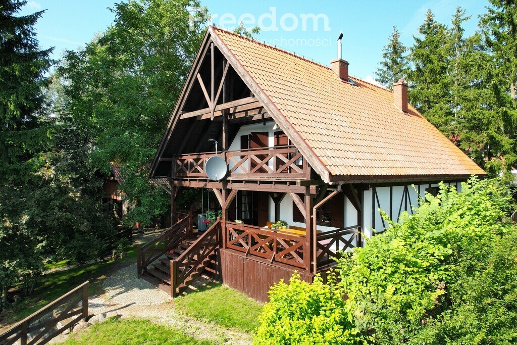 Urokliwy dom nad jeziorem z pomostem i garażem - polecam! Nowe Krzywe  184m2 Foto 1