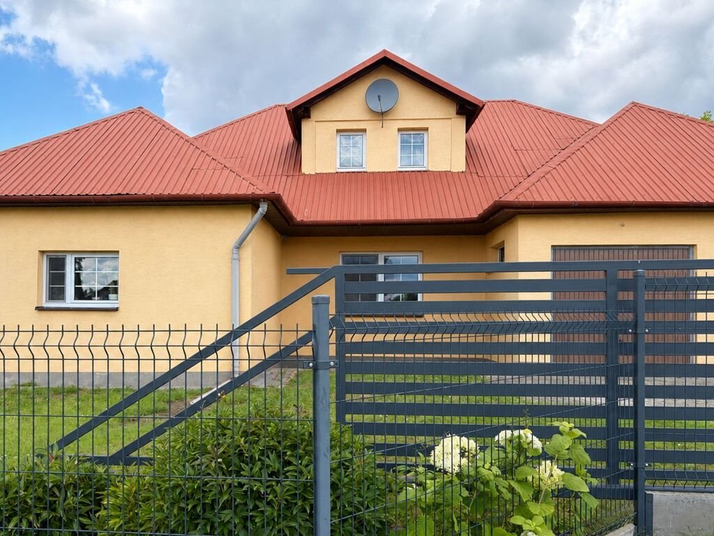 Na sprzedaż przestronny dom 162 m² z garażem w Rzeszowie Rzeszów, al. gen. Władysława Sikorskiego  162m2 Foto 1