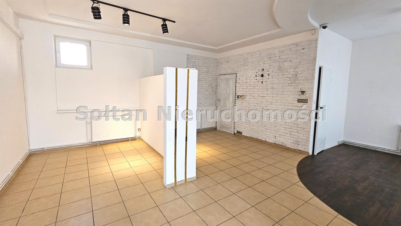 Lokal usługowy 50 m2 z dużymi witrynami i parkingiem Warszawa, Targówek, Targówek, Radzymińska  52m2 Foto 1