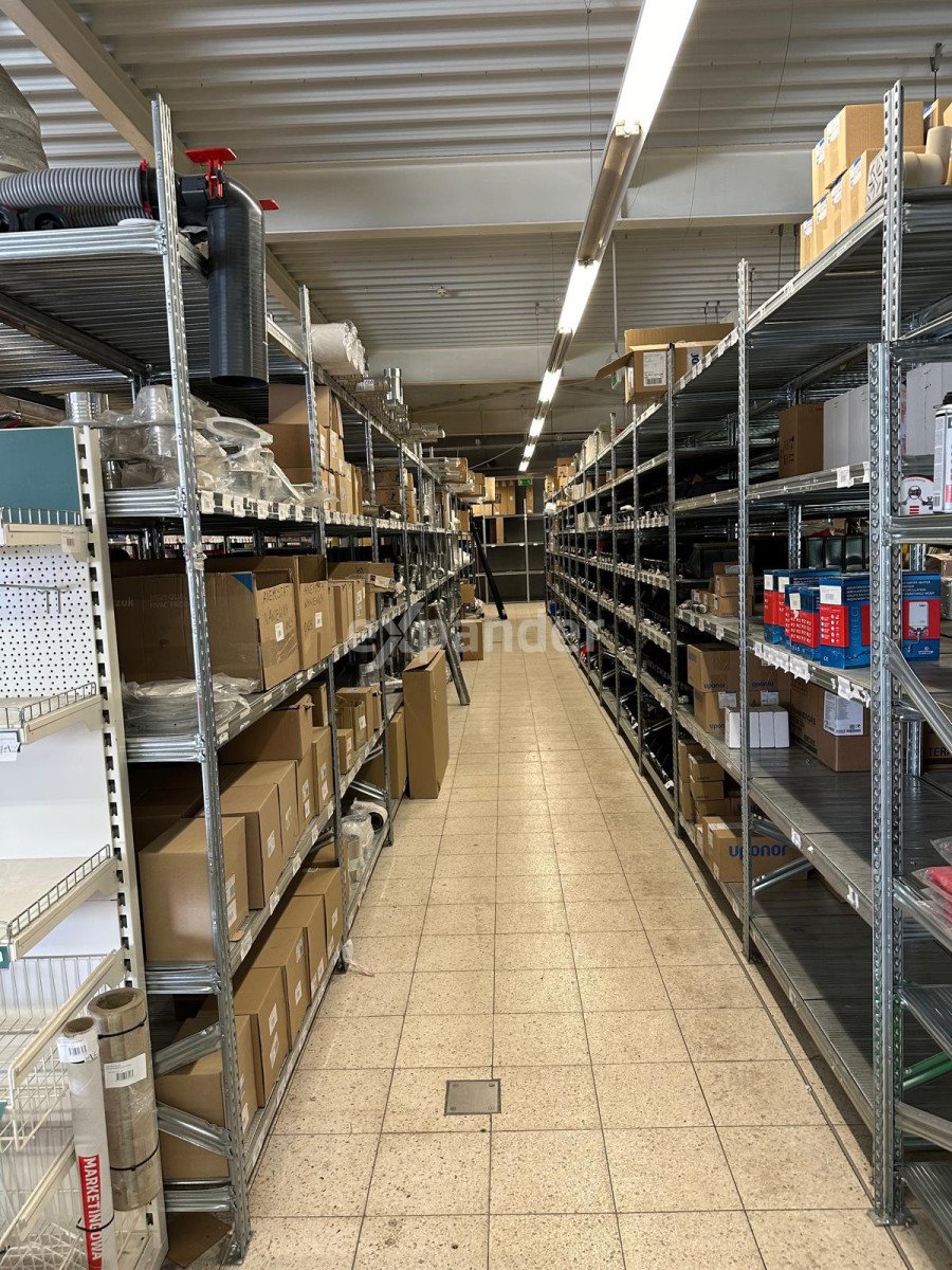 Uniwersalny lokal 400 m² z dużym parkingiem i rampą Częstochowa, Sabinowska  400m2 Foto 1