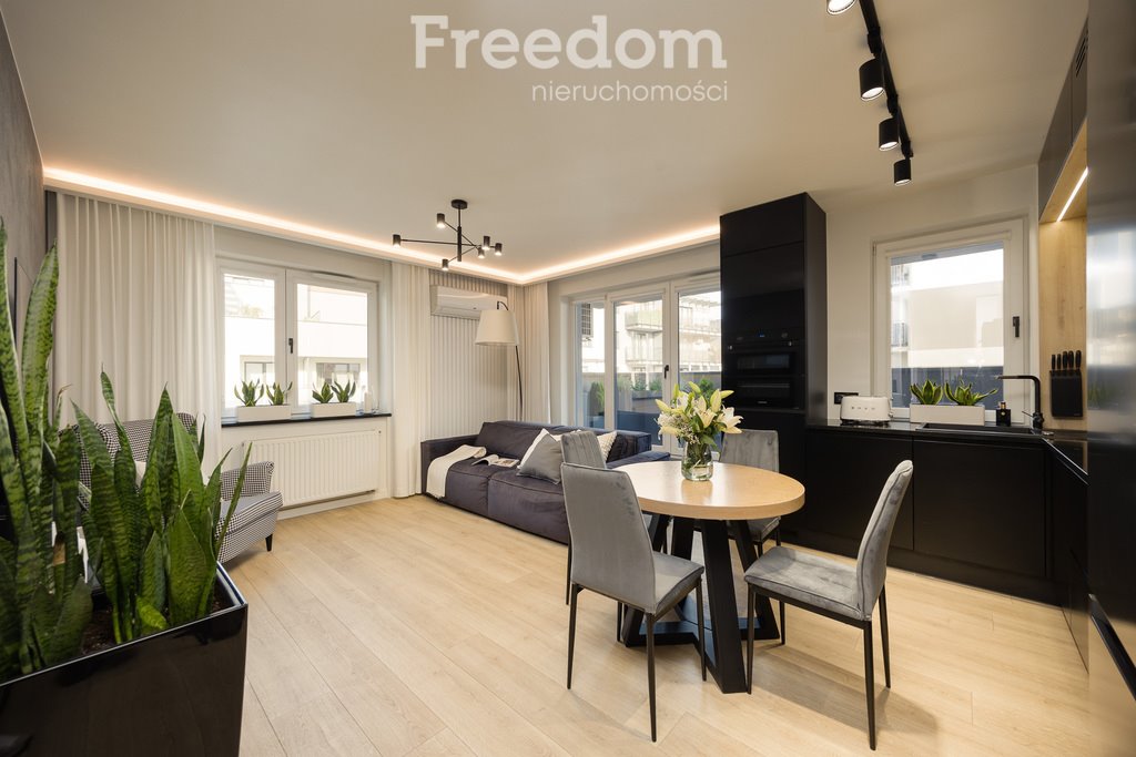Mieszkanie czteropokojowe  na sprzedaż Ząbki, Christiana Andersena  84m2 Foto 1