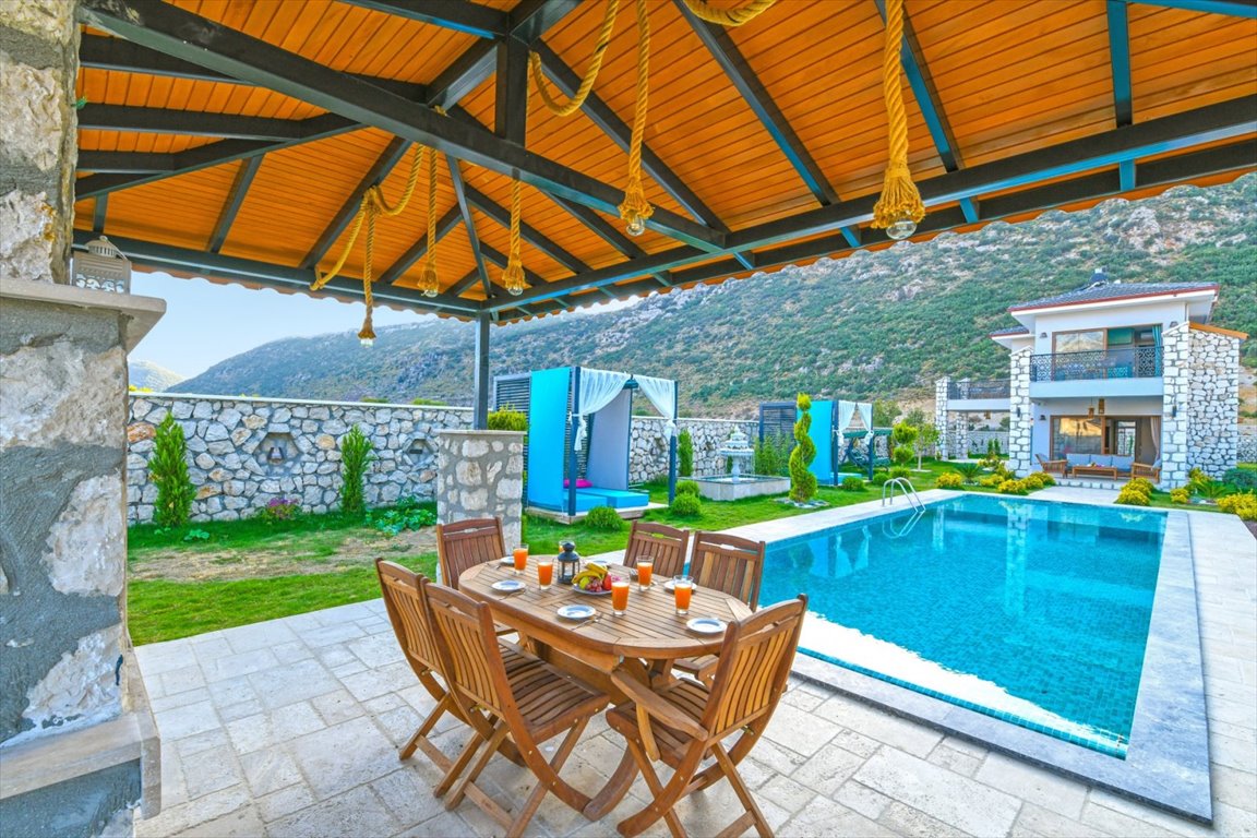 Dom z basenem i ogrodem w Kalkan, 250 m² Turcja, Bezirgan, Bezirgan, Kaş, Antalya  250m2 Foto 1