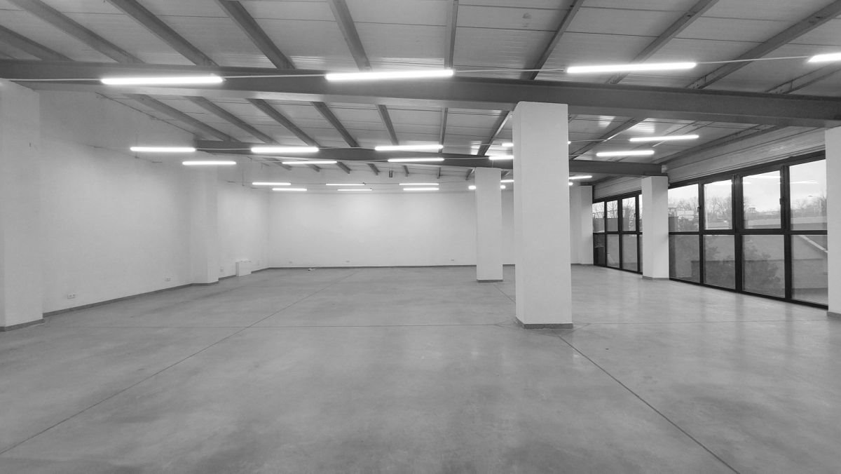 Lokal użytkowy na wynajem Warszawa, Wawer  250m2 Foto 1