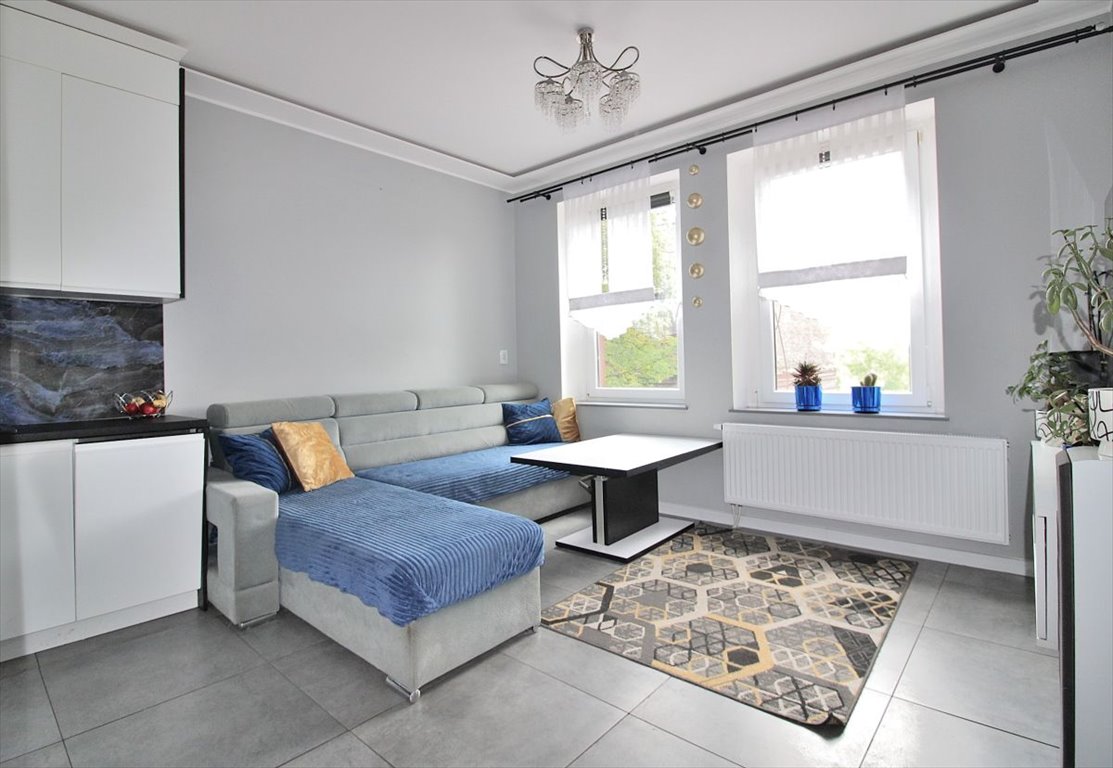 Mieszkanie trzypokojowe na sprzedaż Zabrze, Centrum, Armii Krajowej  47m2 Foto 1