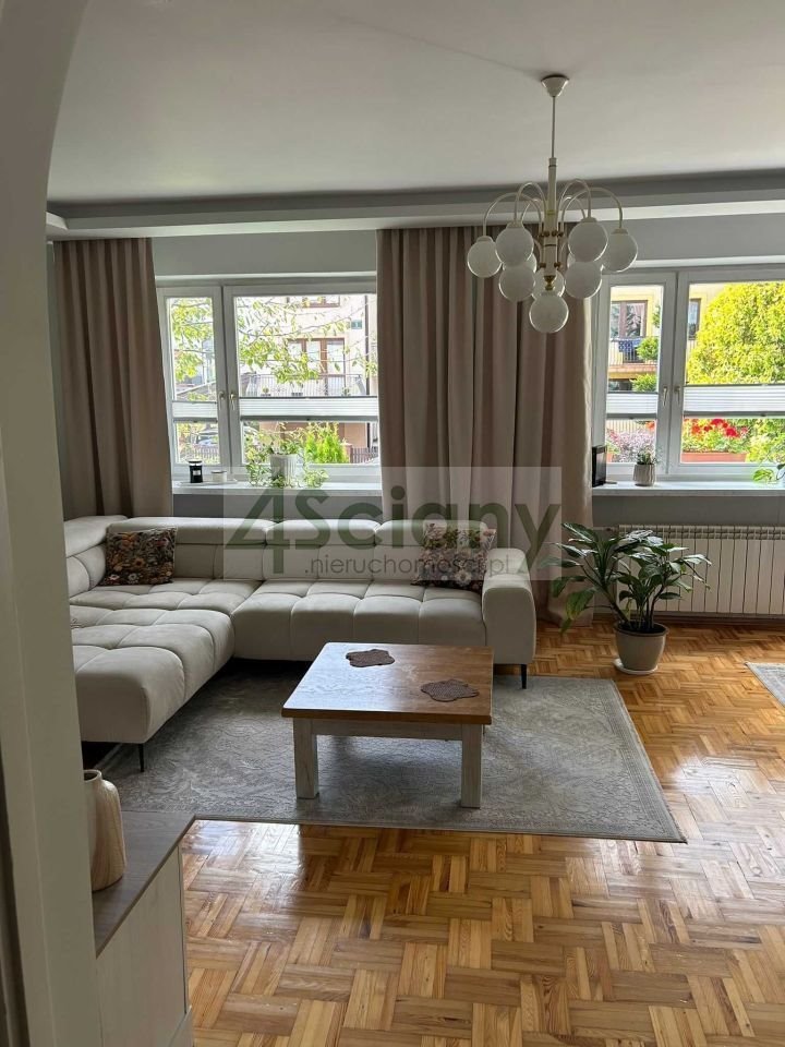 Dom po remoncie, 5 pokoi, garaż, gotowy do zamieszkania Wyszków  173m2 Foto 1