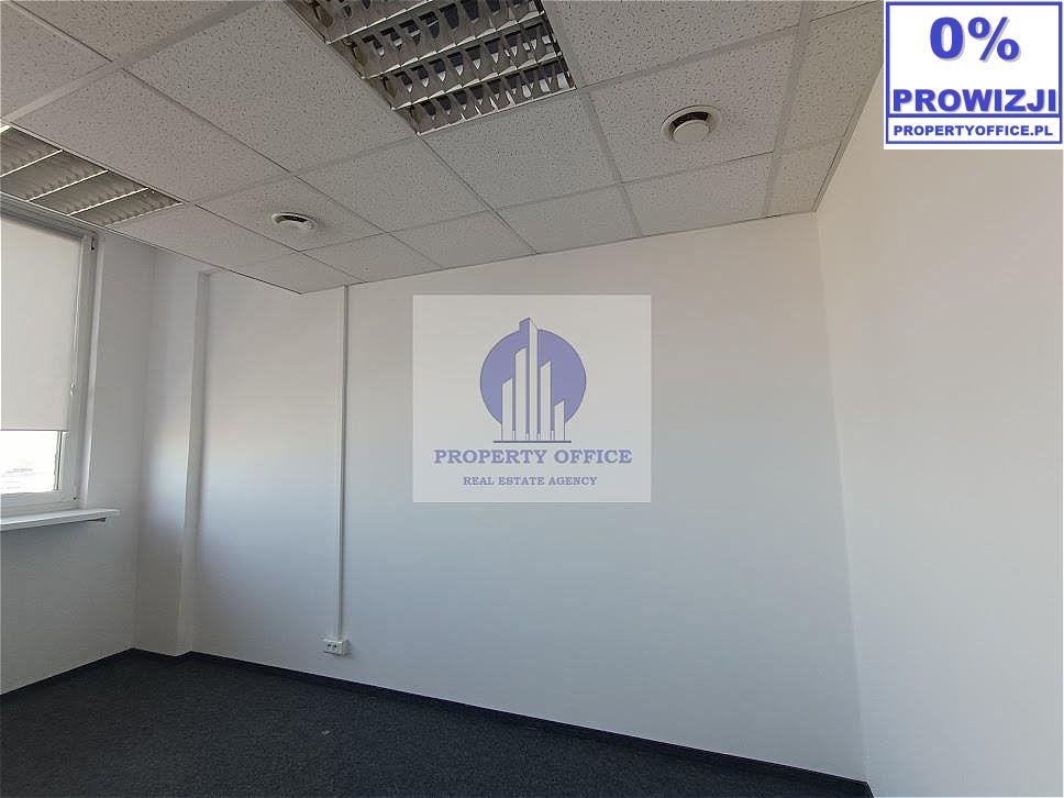 Na wynajem przestronny lokal biurowy 29,7 m² w Warszawie Warszawa, Włochy, Łopuszańska  30m2 Foto 1