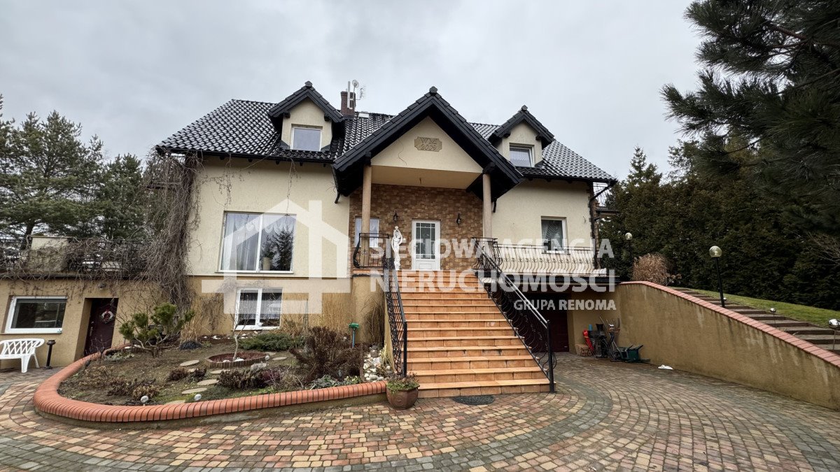 Wolnostojący dom 300 m2 z agroturystyką i dużą działką Tuchom  300m2 Foto 1