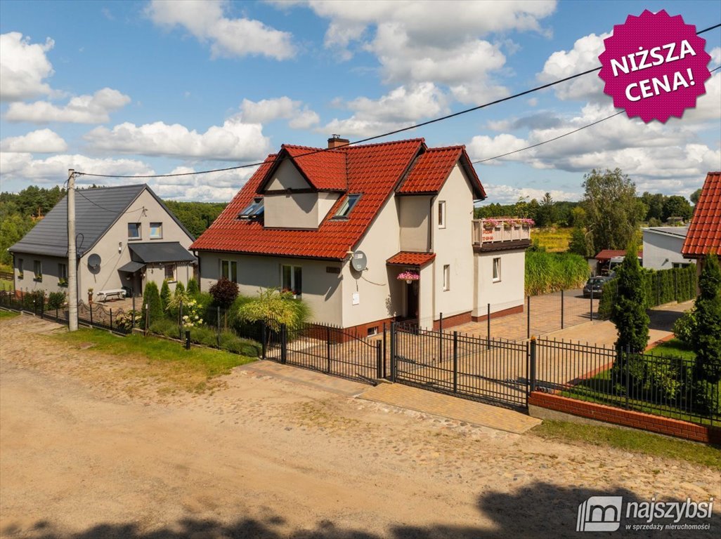 Dom na sprzedaż Czaplinek, Obrzeża  160m2 Foto 1