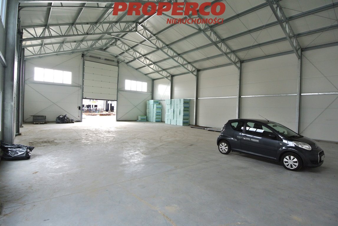 Lokal użytkowy na wynajem Kielce, Skrzetle  351m2 Foto 1
