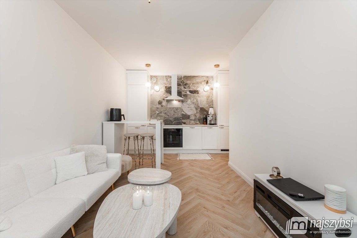 Mieszkanie dwupokojowe na sprzedaż Kołobrzeg, Miasto, Artyleryjska  39m2 Foto 1