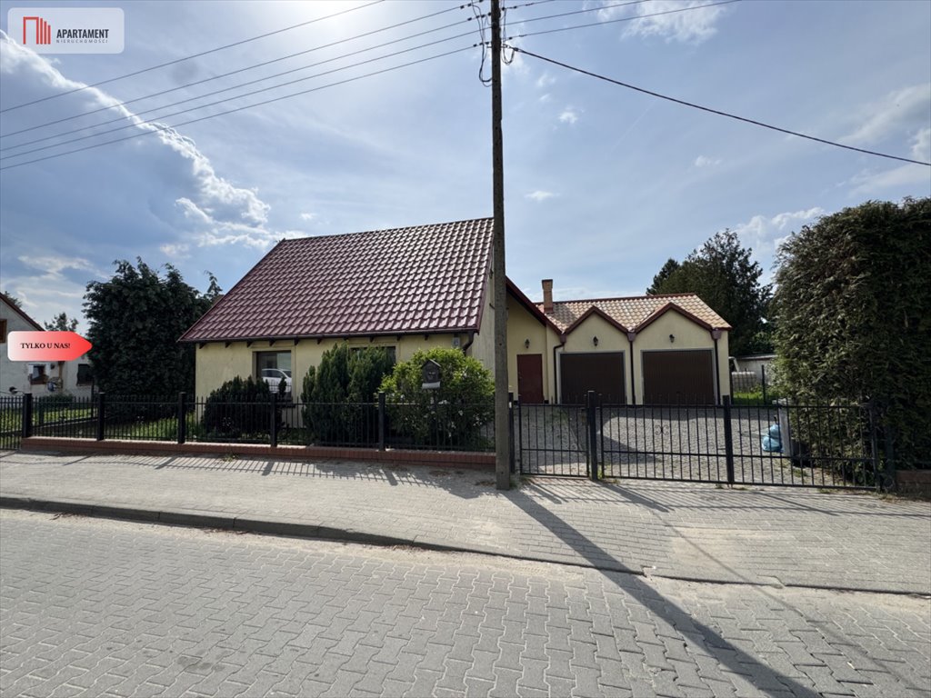 Przestronny dom z garażem i dużą działką w Wschowie Wschowa  160m2 Foto 1