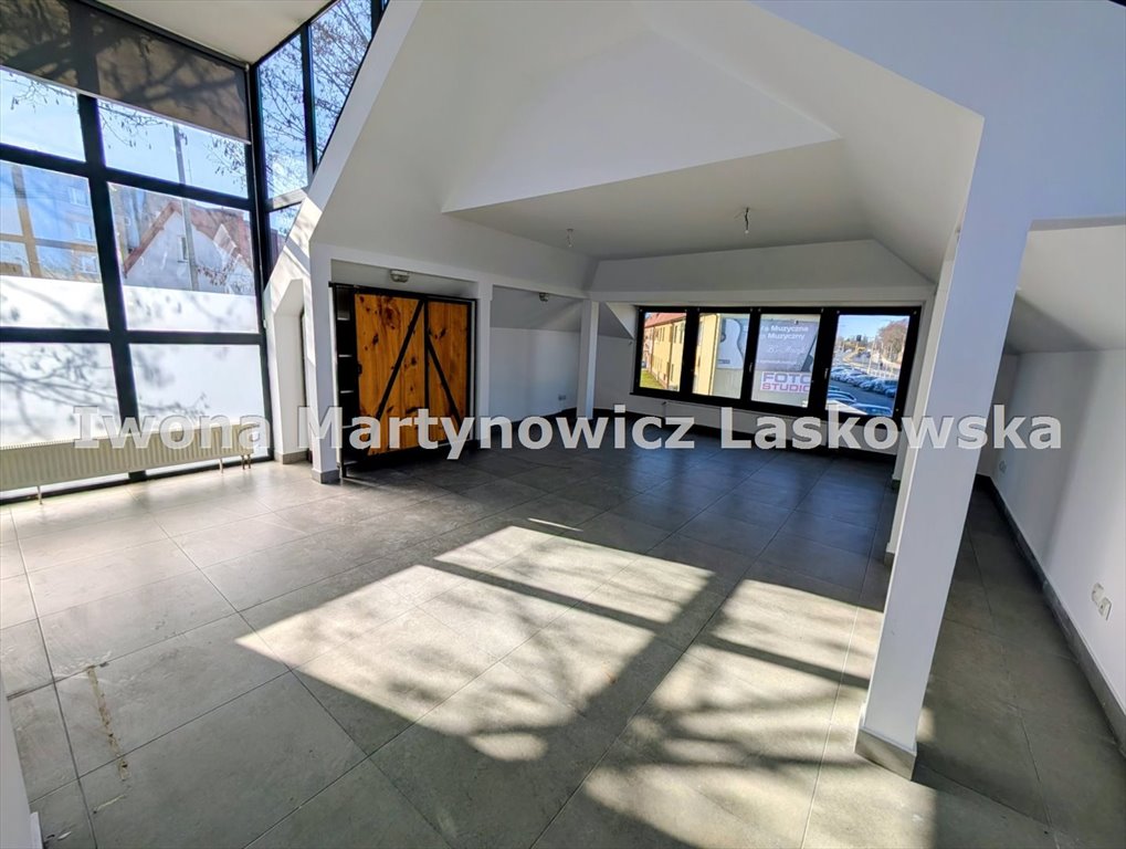 Polecam lokal 110 m² w Lubinie z możliwością adaptacji na mieszkanie Lubin, Ustronie  110m2 Foto 1
