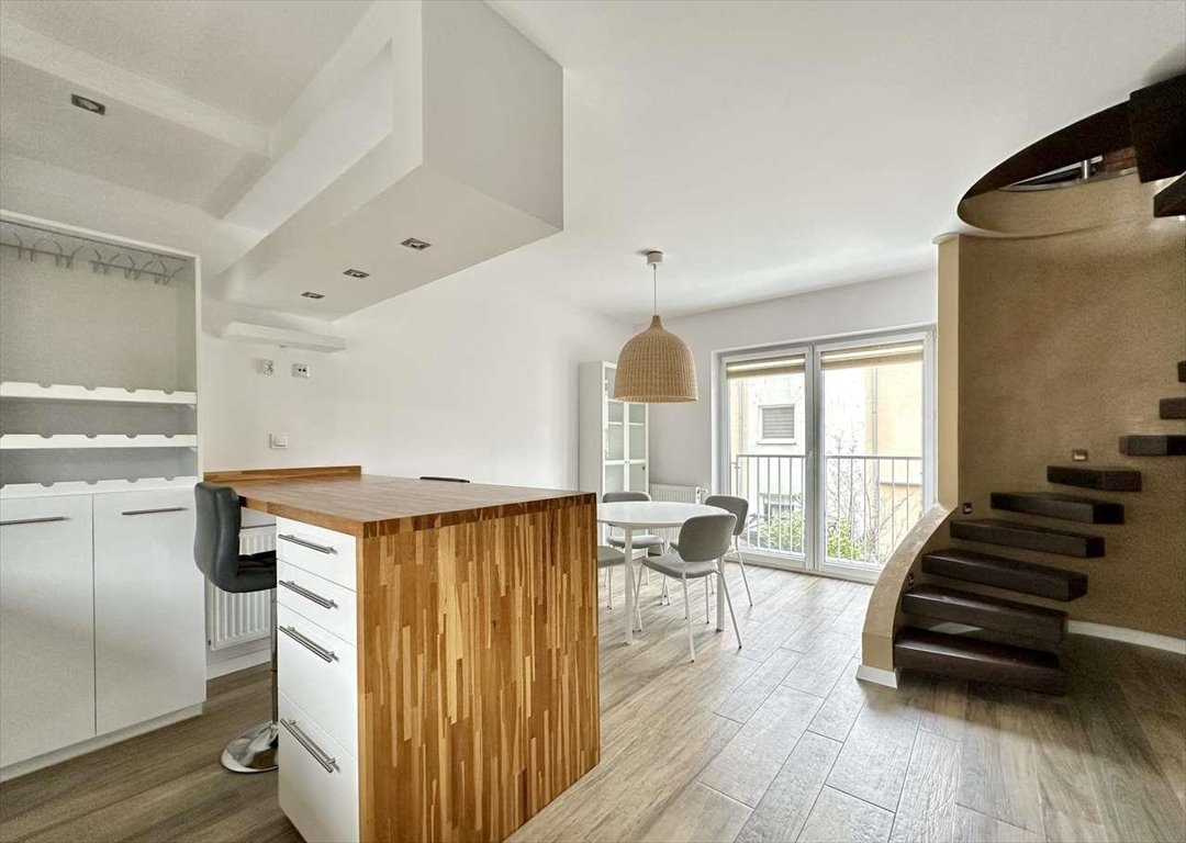 Dwupoziomowe mieszkanie 68 m² z tarasem i miejscem polecam Plewiska, Fabianowska  68m2 Foto 1