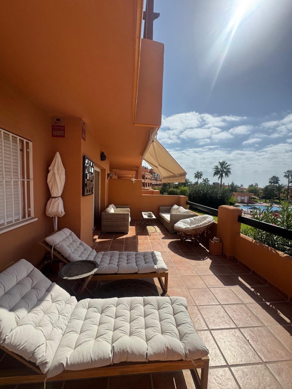 Mieszkanie trzypokojowe na sprzedaż Hiszpania, Casares  130m2 Foto 1