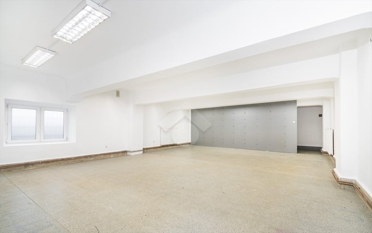 Przestronny lokal użytkowy 120,56 m2 z wejściem z zewnątrz Kraków, Podgórze, Stare Podgórze, Ludowa  121m2 Foto 1