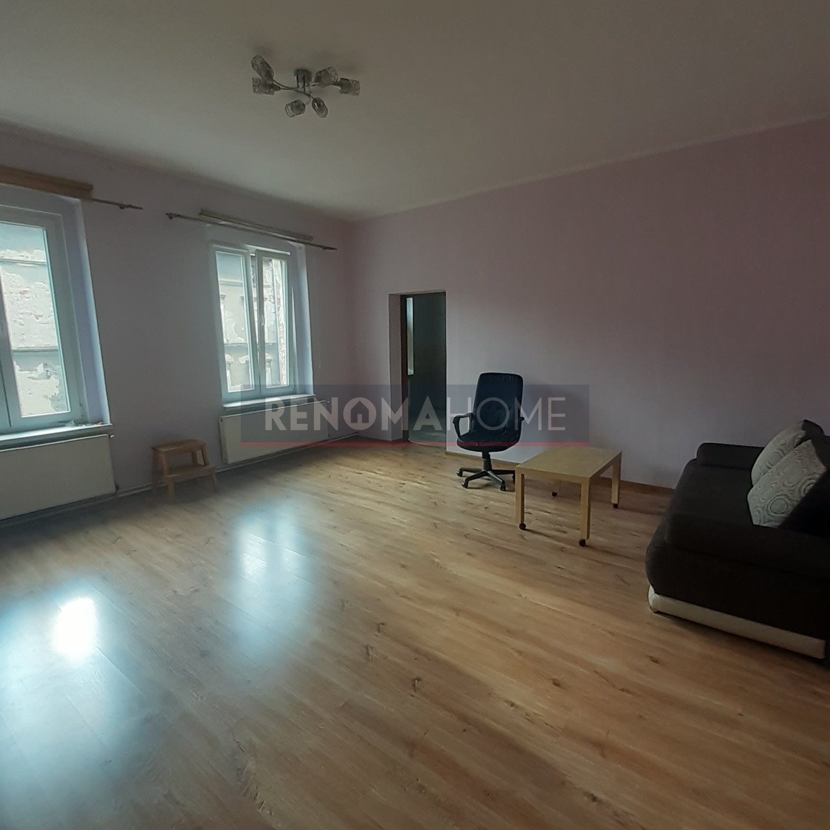 Mieszkanie dwupokojowe na sprzedaż Wałbrzych, Podgórze  63m2 Foto 1