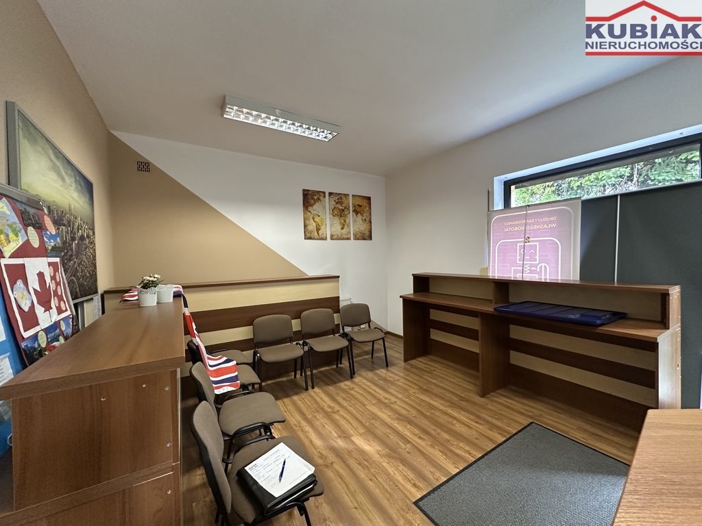 Dwupoziomowy lokal biurowo-usługowy 150 m2 z niezależnymi wejściami polecam Ożarów Mazowiecki  150m2 Foto 1