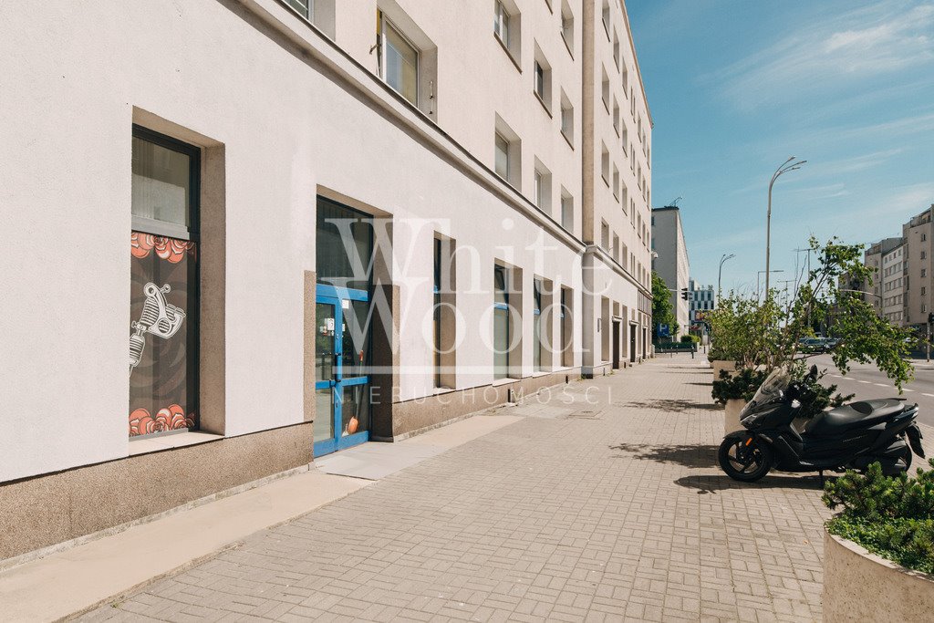 Lokal usługowo-handlowy 140,7 m² - duże witryny i świetna ekspozycja Gdynia, Śląska  141m2 Foto 1