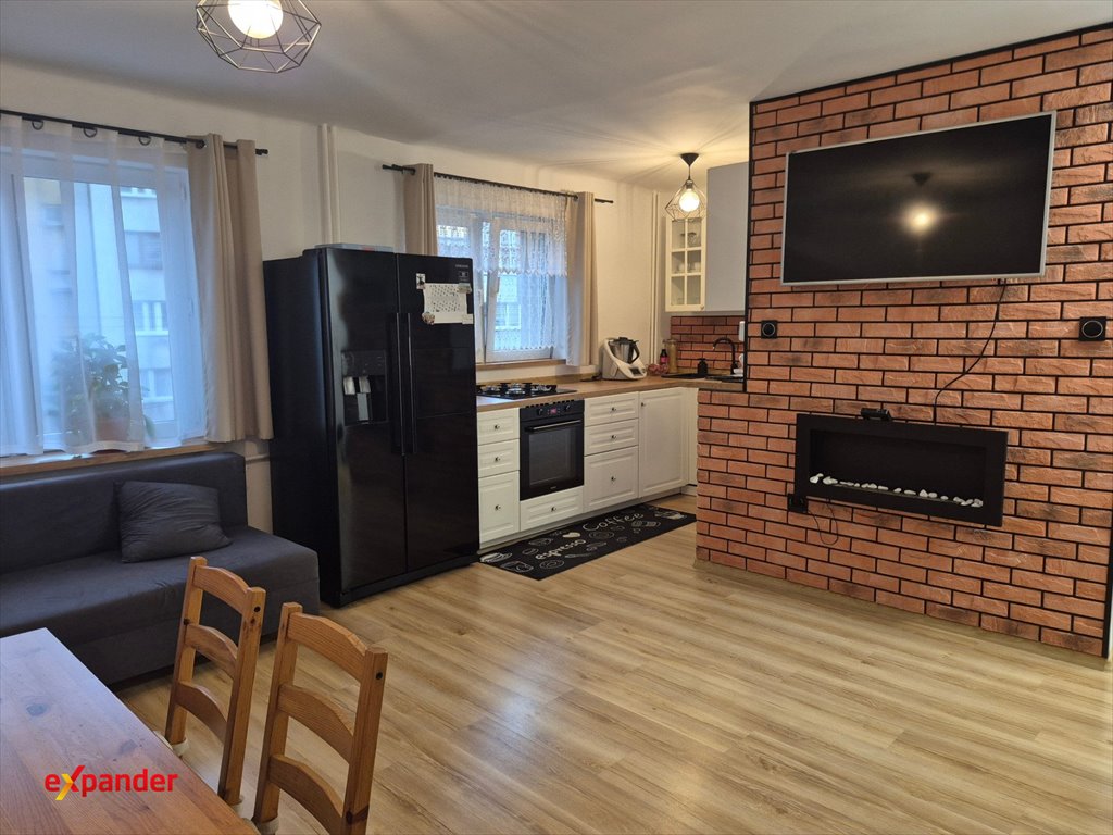 Na sprzedaż rozkładowe 2 pokoje z balkonem i widokiem na zieleń Sosnowiec, Henryka Sienkiewicza 27  46m2 Foto 1