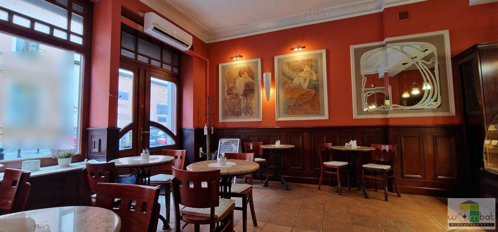 Atrakcyjny lokal 51 m² z witryną i piwnicą w Świdnicy Świdnica  51m2 Foto 1