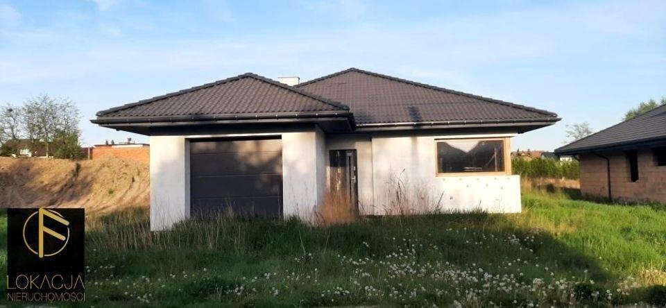 Dom surowy z dużym potencjałem, garaż, taras - polecam Kalisz  147m2 Foto 1