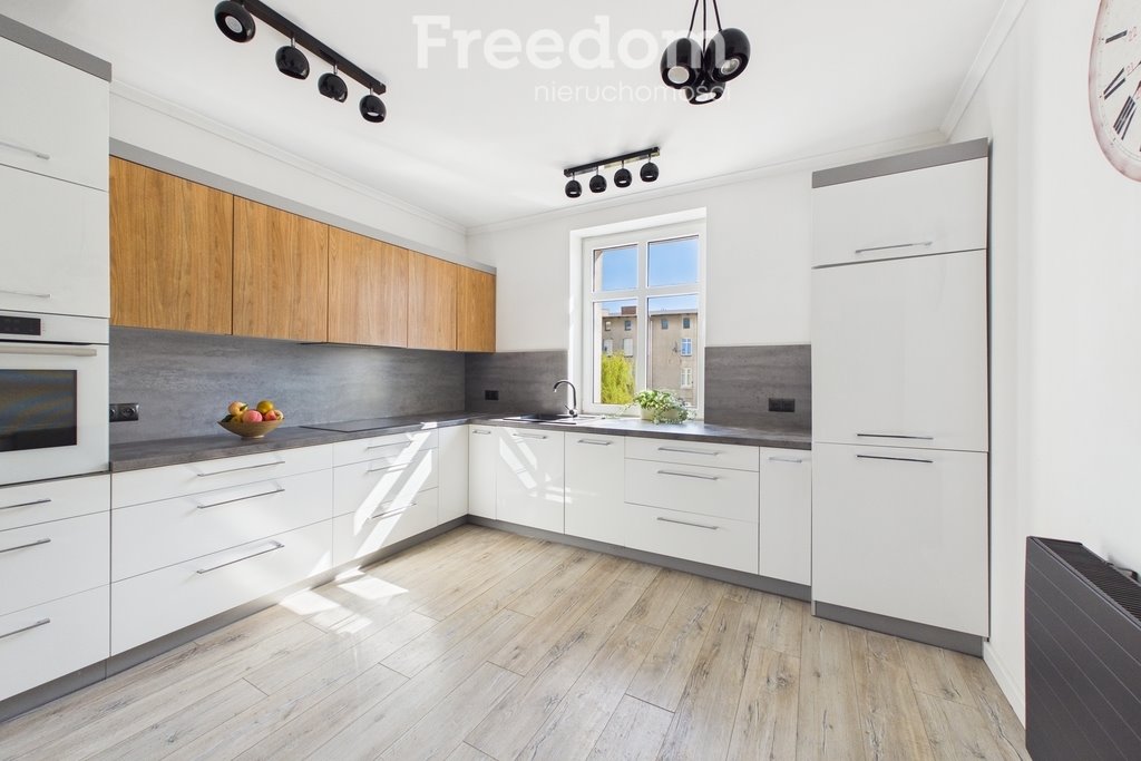 Na sprzedaż przestronne 88,8 m² w kamienicy z ogródkiem Malbork, Pl. Ludwika Zamenhofa  89m2 Foto 1