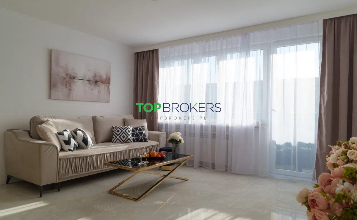 Dwupokojowe mieszkanie z loggią, meblami i komórką Warszawa, Bemowo Górce, Rosy Bailly  35m2 Foto 1