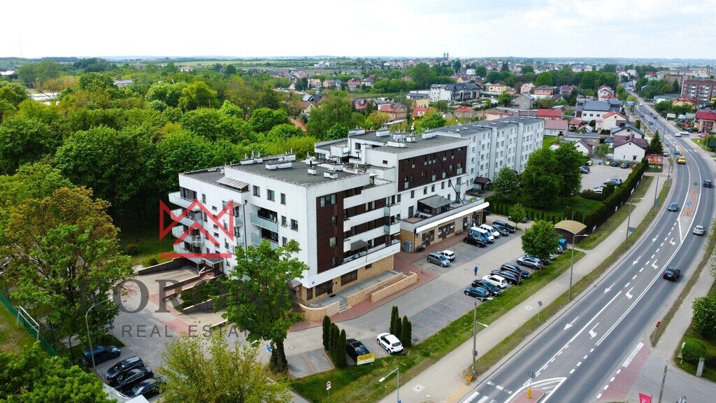 Lokal użytkowy 120 m² z witrynami i parkingiem - Grajewo Grajewo  120m2 Foto 1
