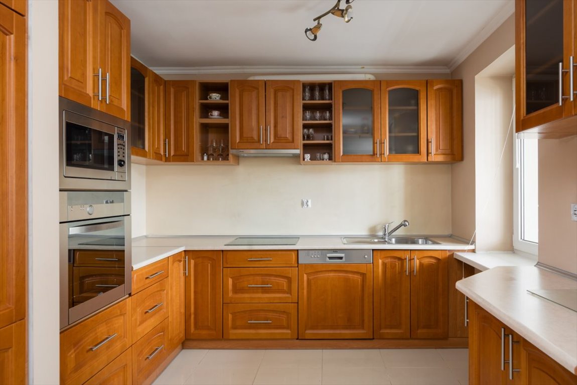 Dwupoziomowe 146 m² z windą, balkonem i potencjałem Warszawa, Włochy, Aleje Jerozolimskie  146m2 Foto 1