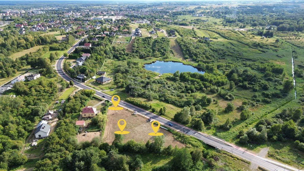 Działka budowlana na sprzedaż Staszów, Opatowska  1 060m2 Foto 1