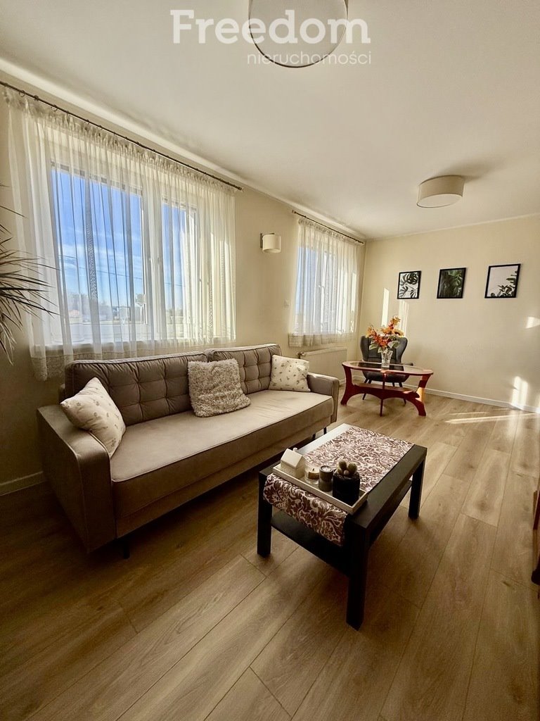 Mieszkanie trzypokojowe na sprzedaż Domisław  55m2 Foto 1