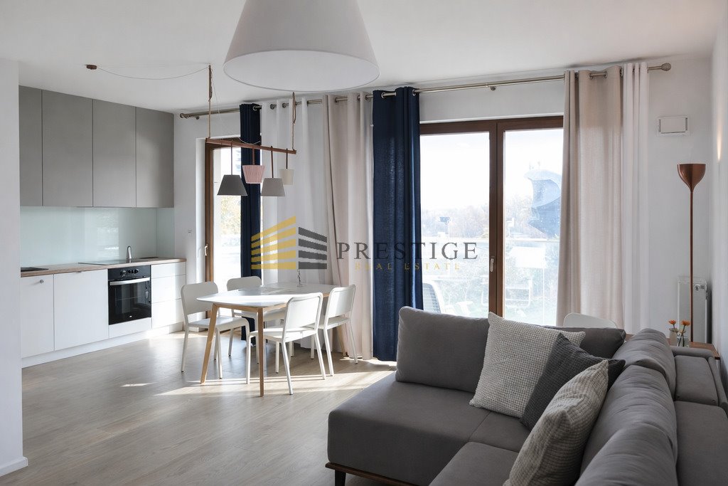 Wynajem 37 m² w nowoczesnym budynku z windą i garażem Warszawa, Praga-Północ, Stefana Okrzei  37m2 Foto 1