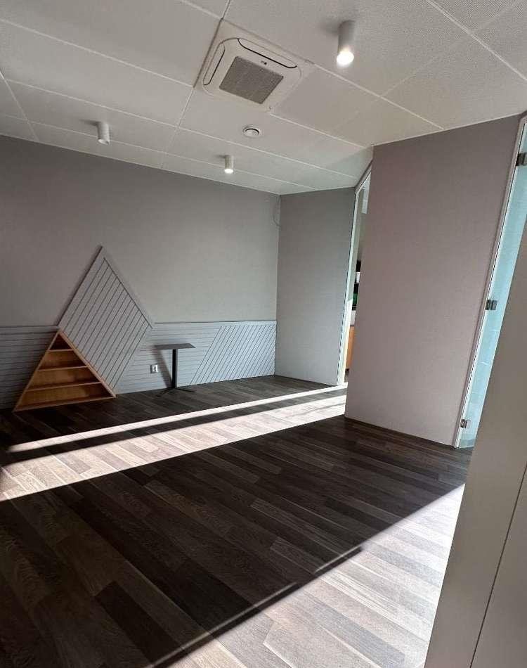 Lokal użytkowy na wynajem Piaseczno, Puławska 28  96m2 Foto 1