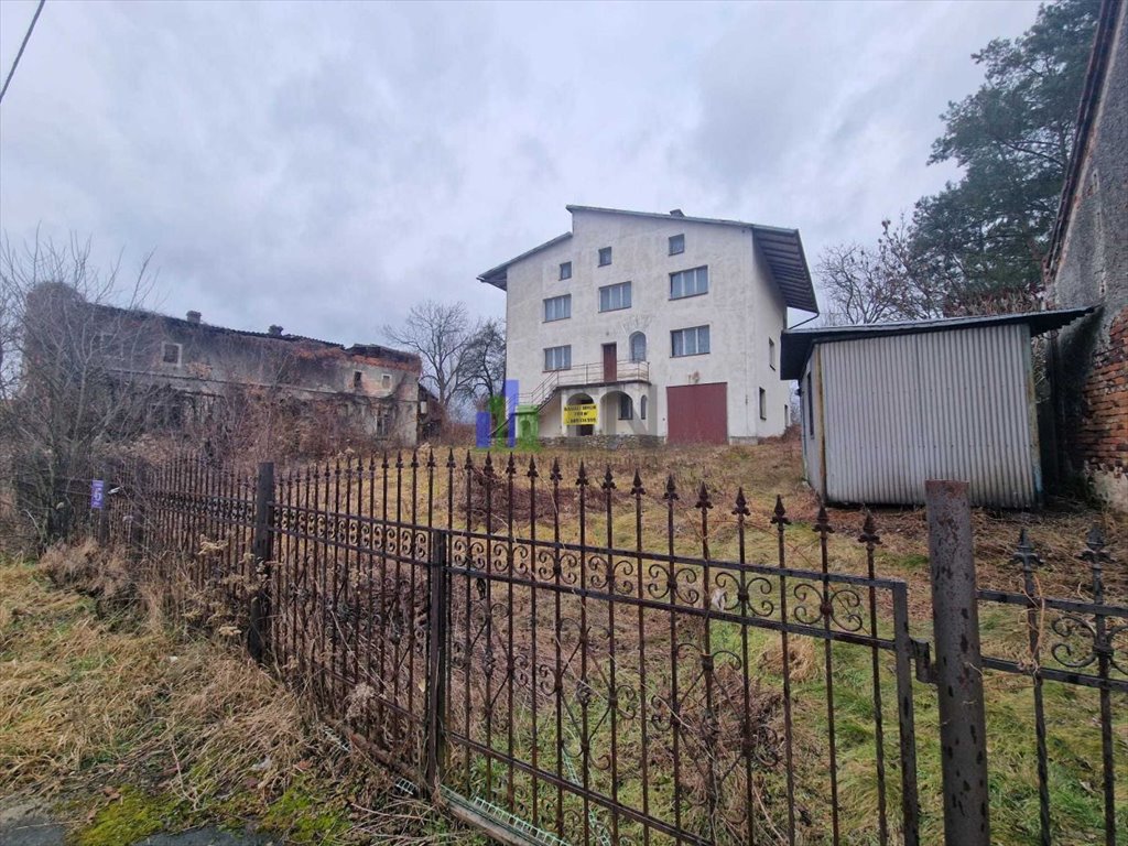 Dom do remontu z dużym potencjałem i pełną infrastrukturą Ratowice  400m2 Foto 1