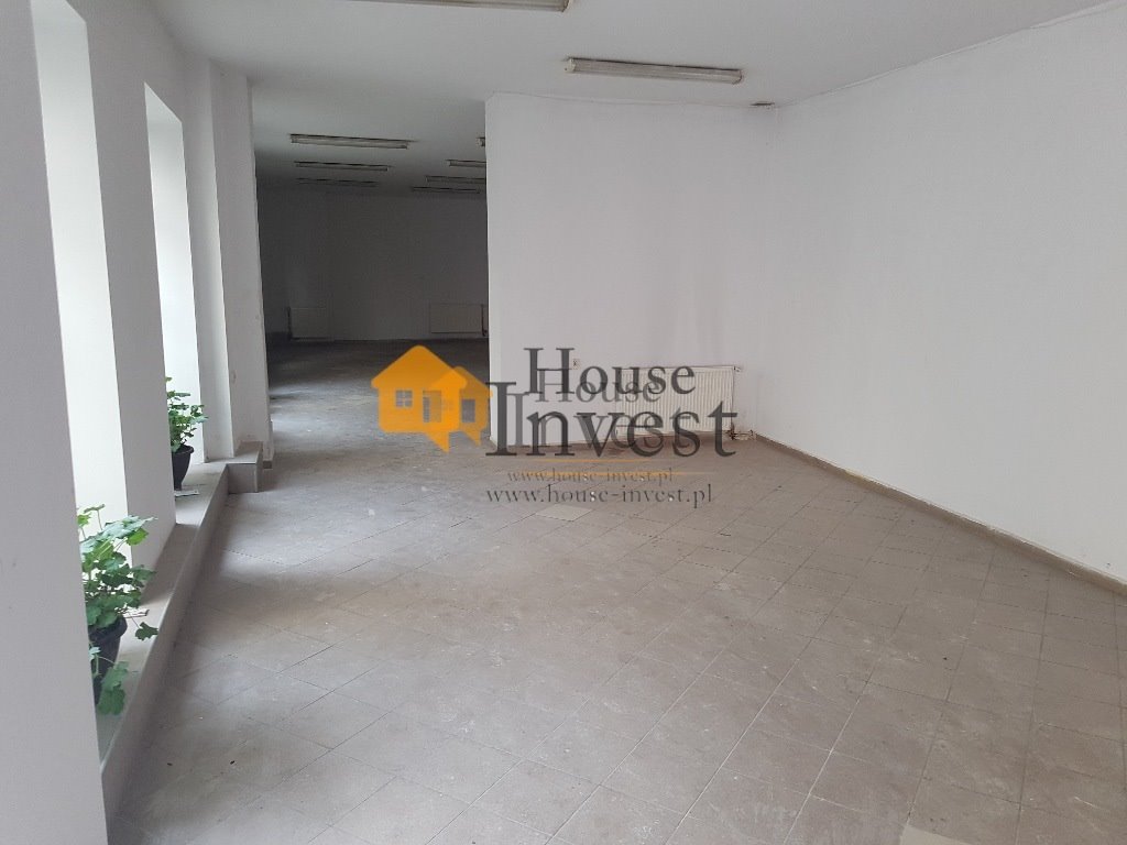 Lokal użytkowy 138 m2 w centrum Legnicy z dużymi witrynami Legnica, Biskupia  410m2 Foto 1