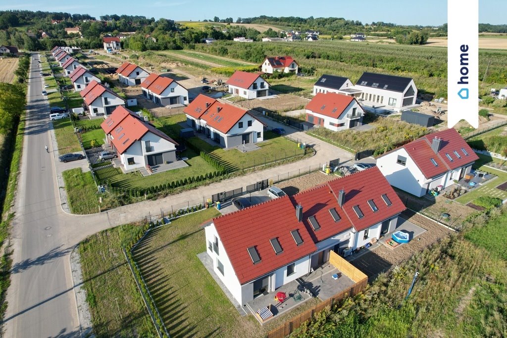 Dom na sprzedaż Wisznia Mała, Szkolna  157m2 Foto 1