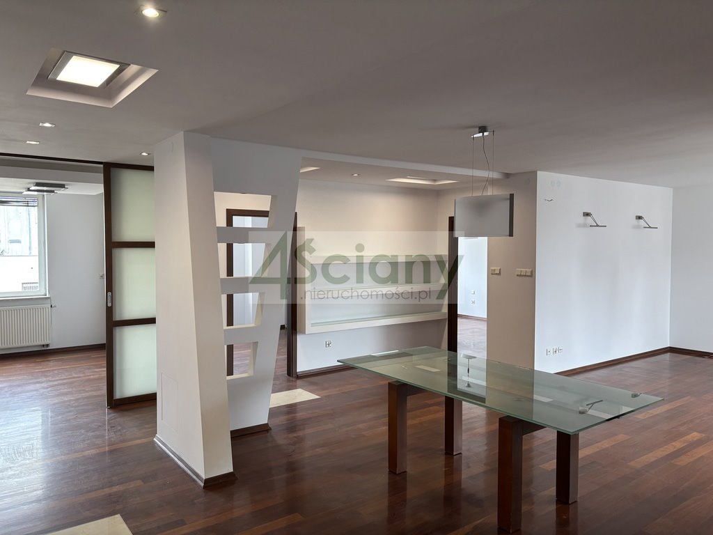 Przestronne 120 m² apartament w centrum Woli - gotowe do zamieszkania Warszawa, Wola, Nowolipki, Skwer kard. Stefana Wyszyńskiego  120m2 Foto 1