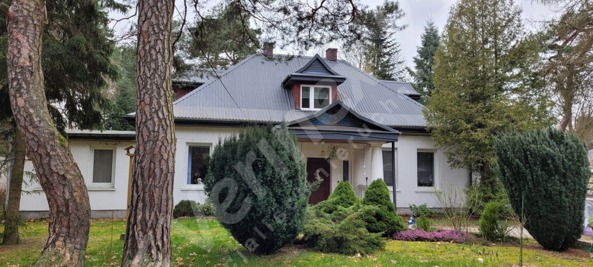 Dom 250 m2 z dużym potencjałem w Konstancinie-Jeziornej. Konstancin-Jeziorna, Miriama Przesmyckiego  250m2 Foto 1