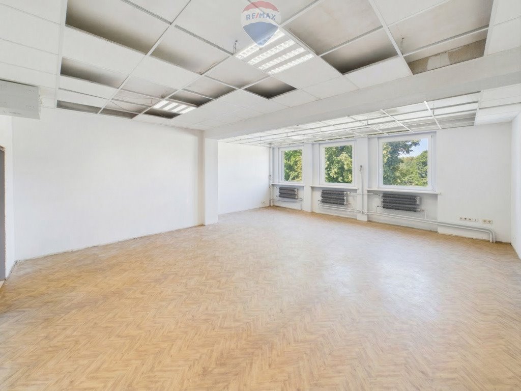 Przestronne biuro 50,4 m² z windą i parkingiem Rybnik, Sygnały  50m2 Foto 1