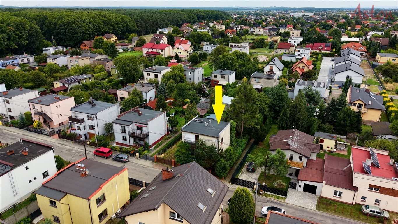 Do sprzedania dom do remontu z dużą działką 692 m² w Tychach: Tychy Zwierzyniec